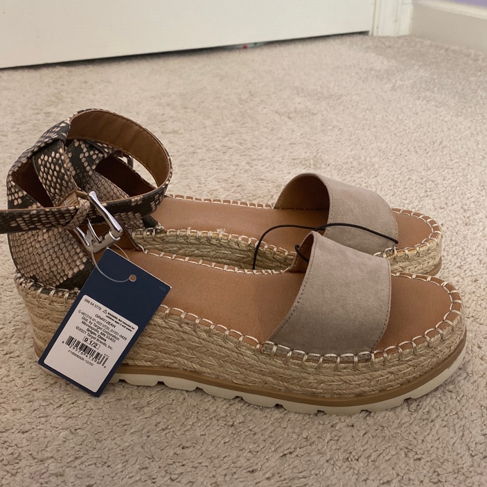 Universal Thread Wedge Sandals